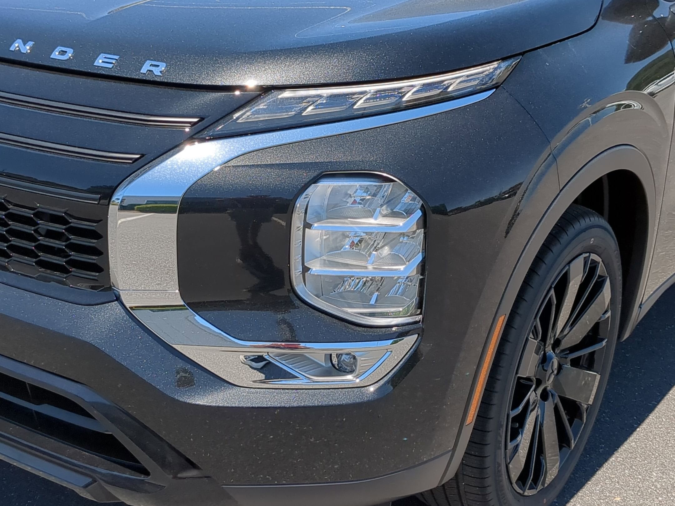 2026 Mitsubishi Outlander LE