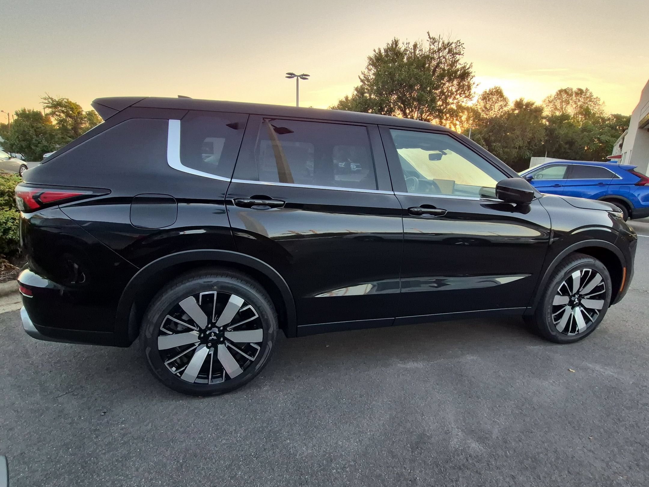 2026 Mitsubishi Outlander SE