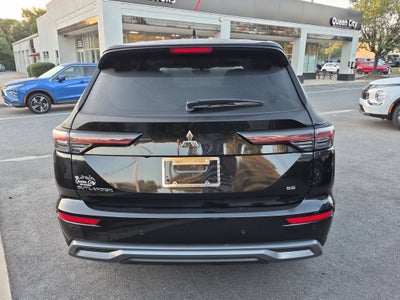 2026 Mitsubishi Outlander SE