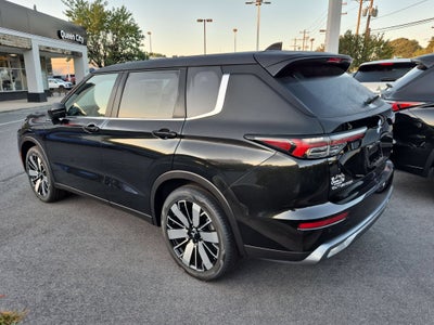 2026 Mitsubishi Outlander SE