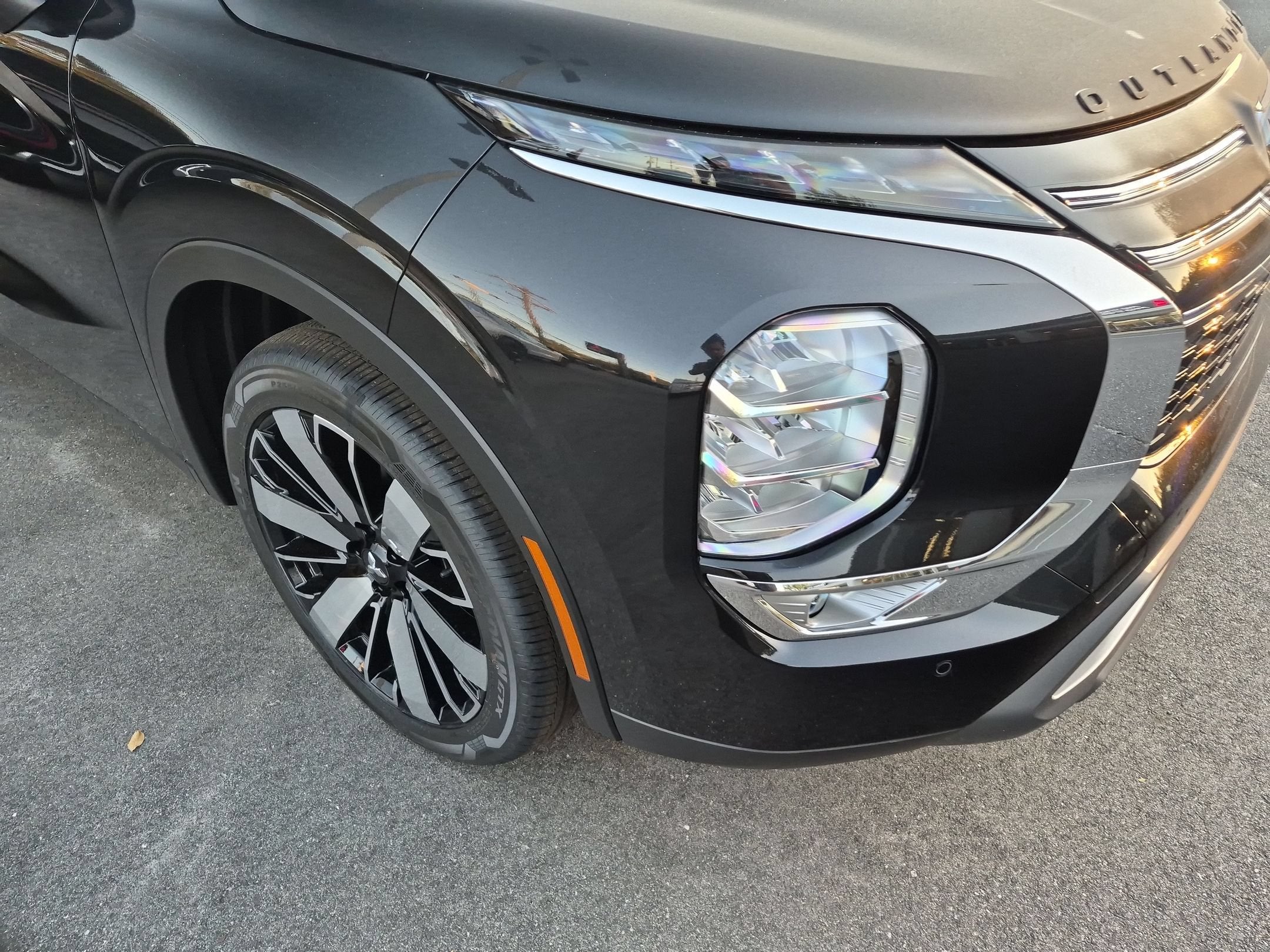 2026 Mitsubishi Outlander SE