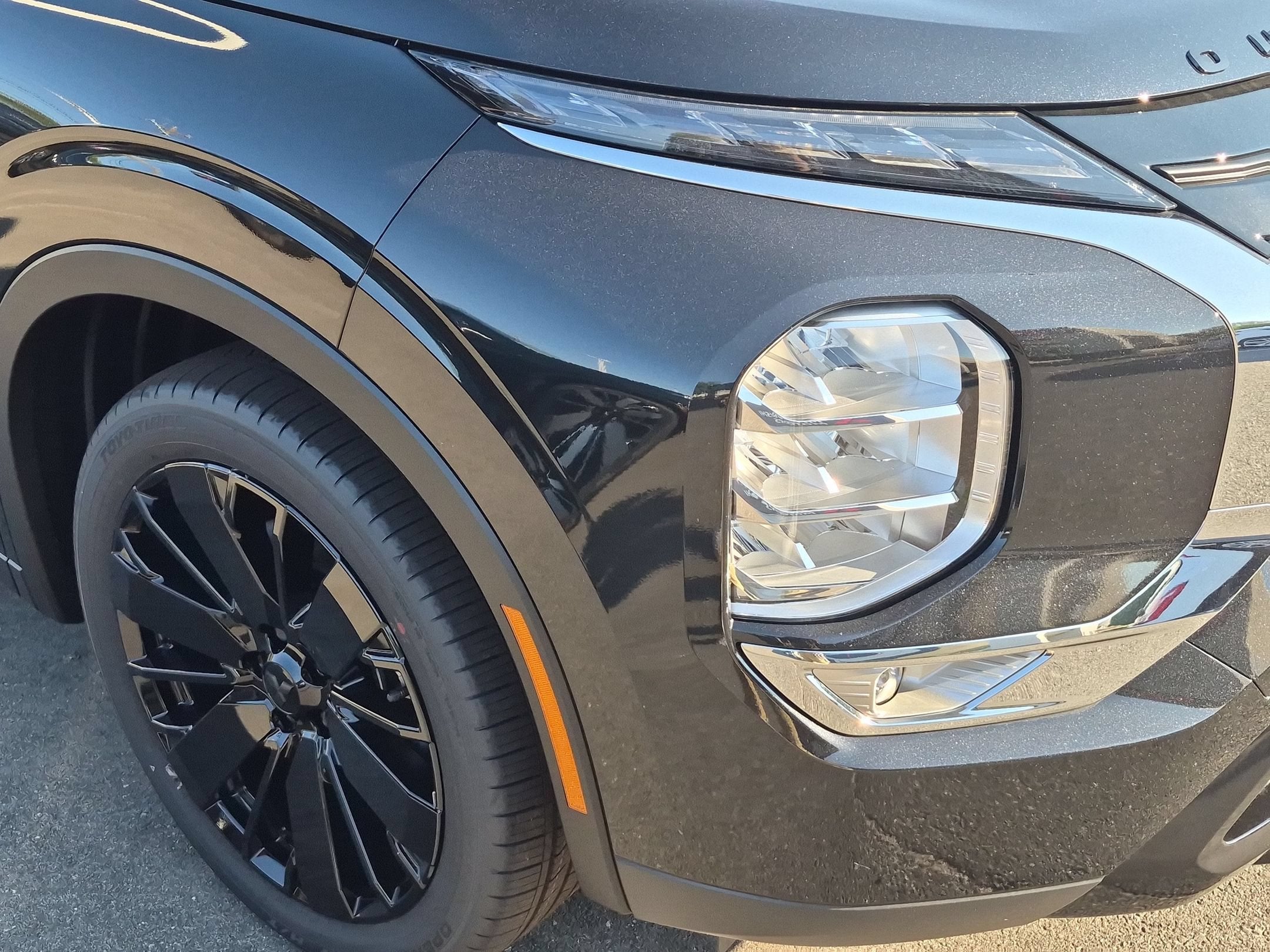 2026 Mitsubishi Outlander LE