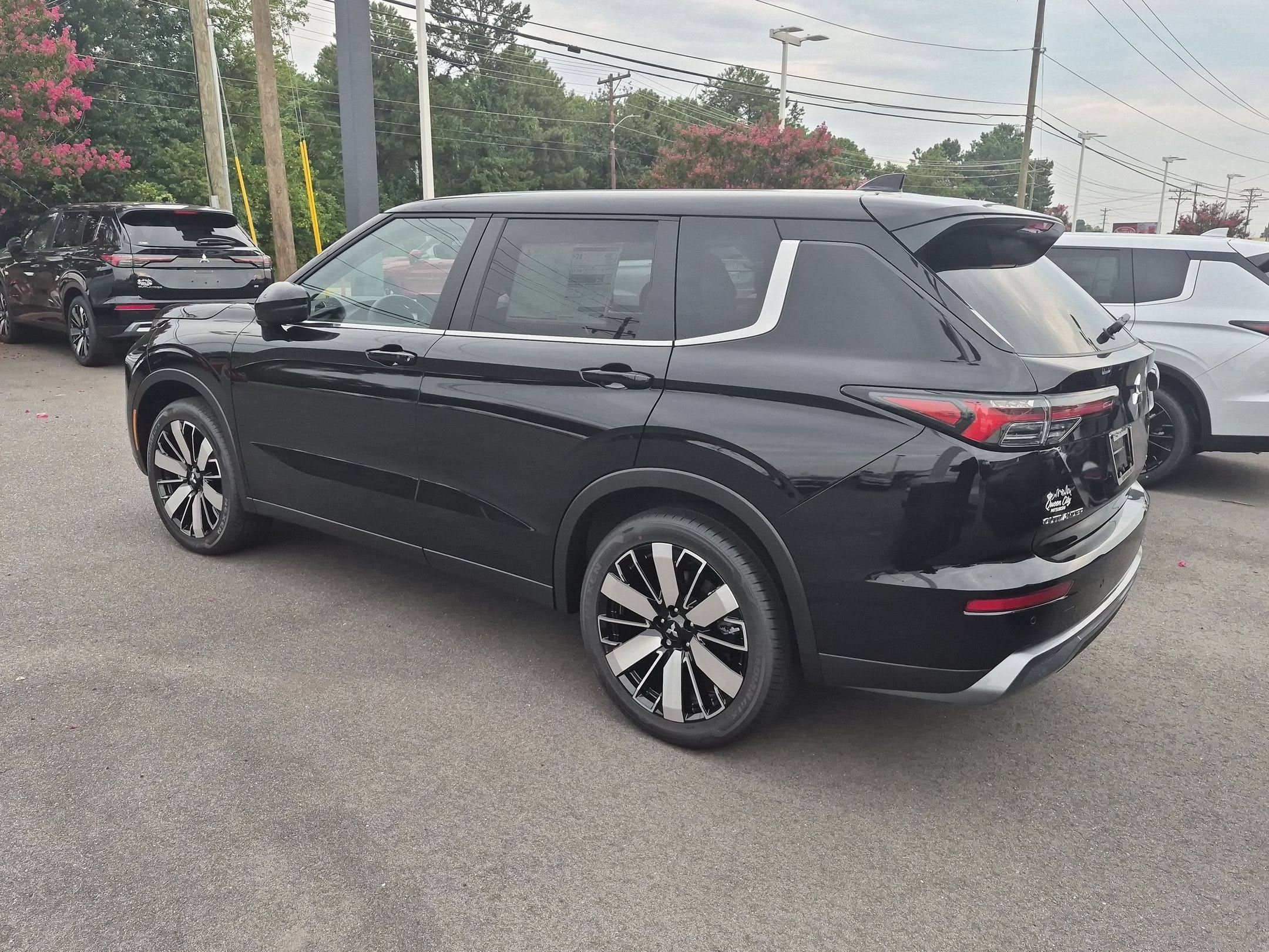2026 Mitsubishi Outlander SE