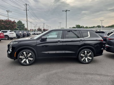 2026 Mitsubishi Outlander SE