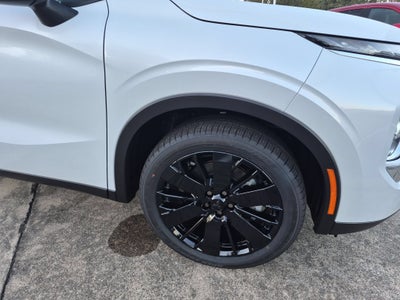 2026 Mitsubishi Outlander LE