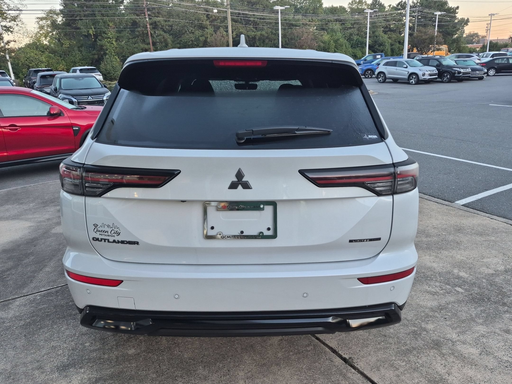 2026 Mitsubishi Outlander LE