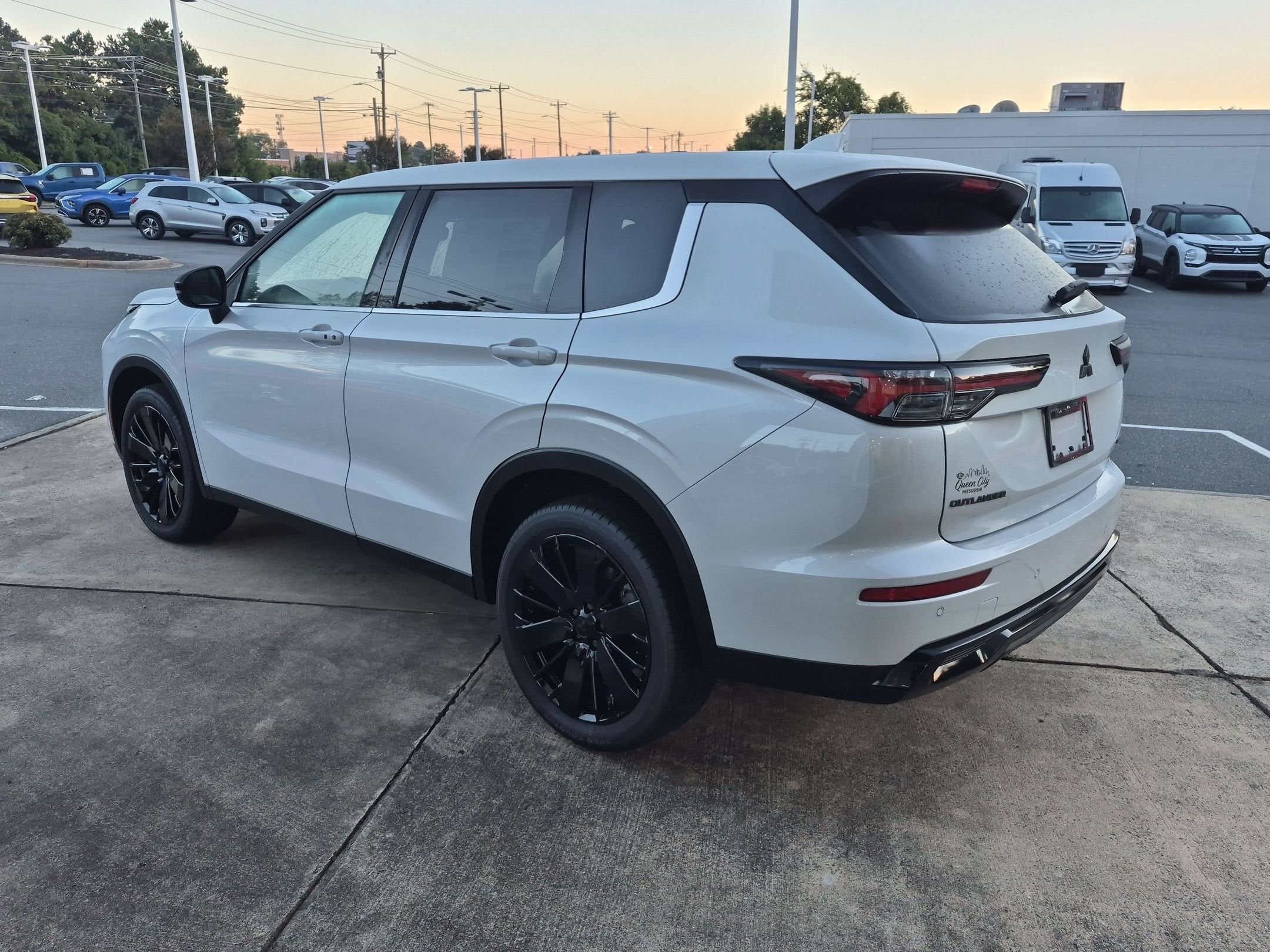 2026 Mitsubishi Outlander LE