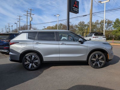 2026 Mitsubishi Outlander SE