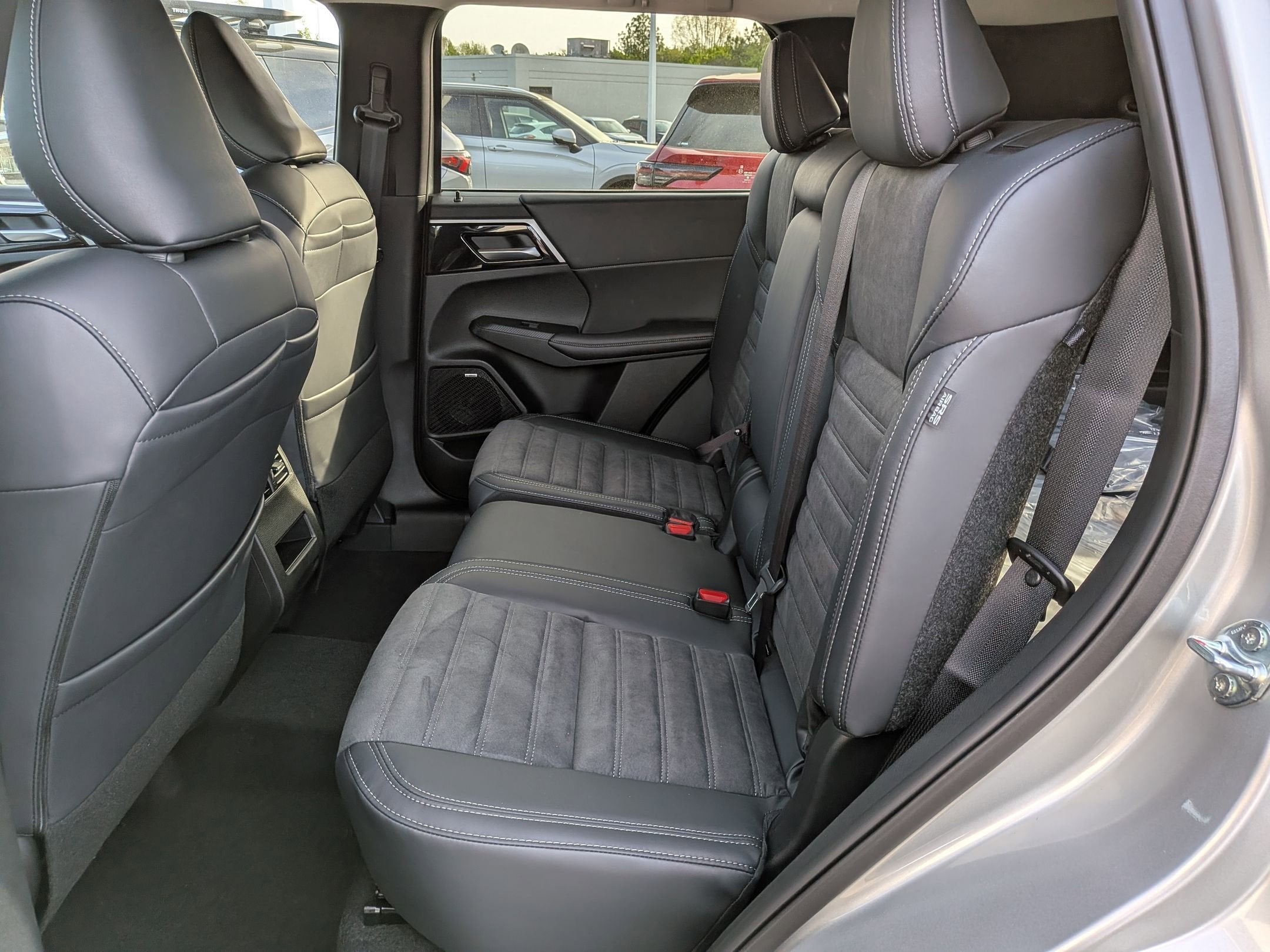2026 Mitsubishi Outlander SE