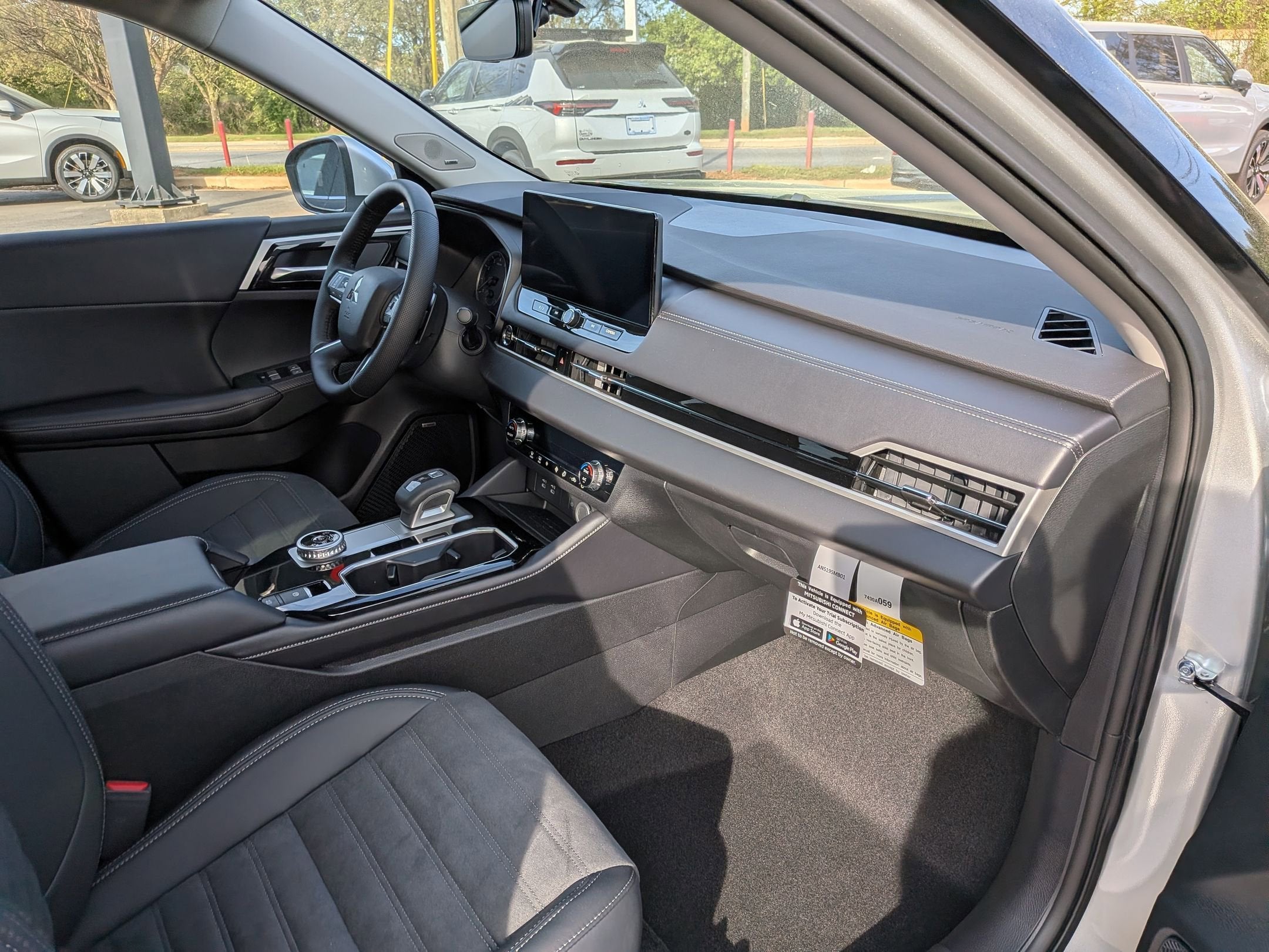 2026 Mitsubishi Outlander SE