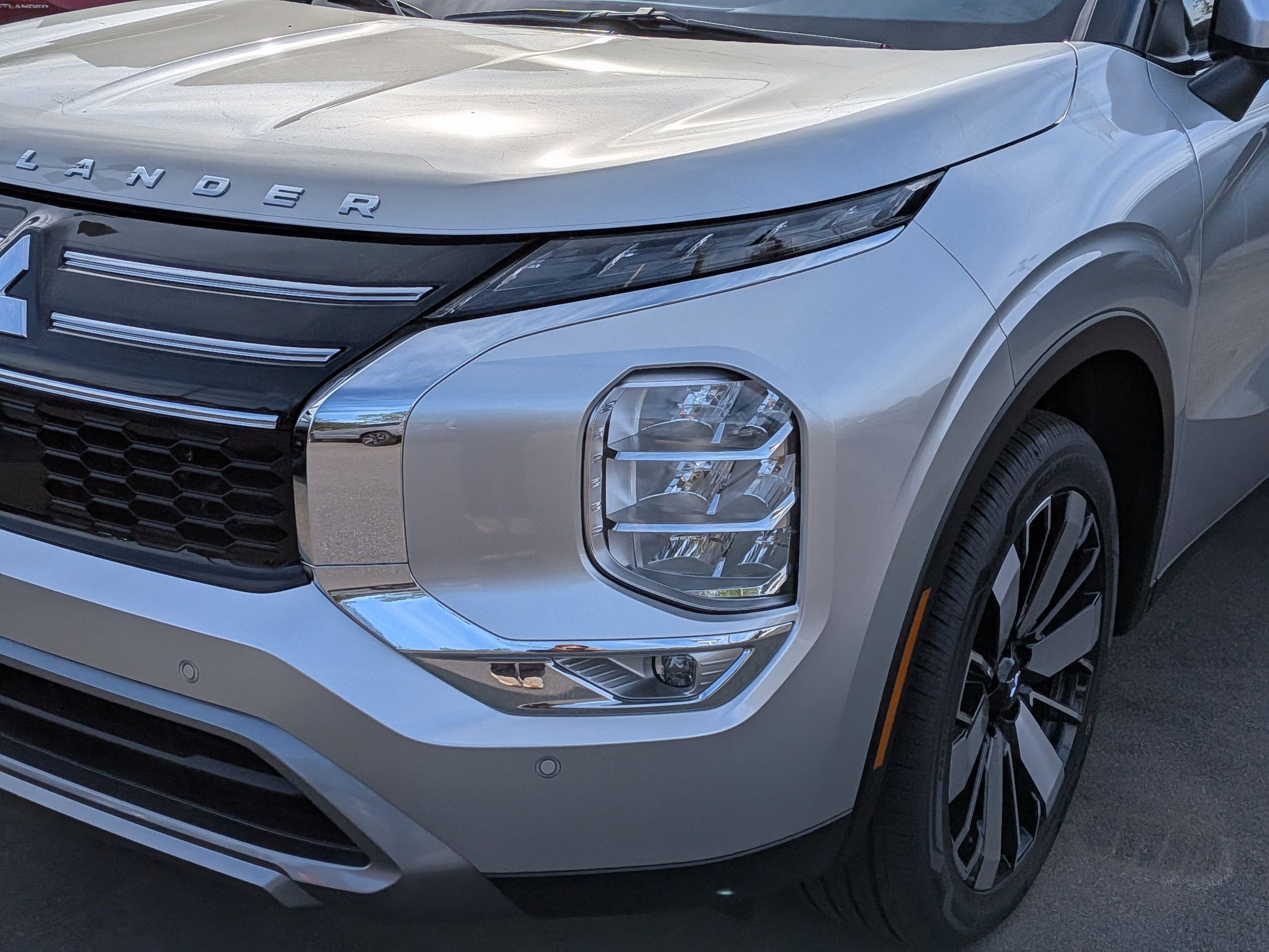 2026 Mitsubishi Outlander SE
