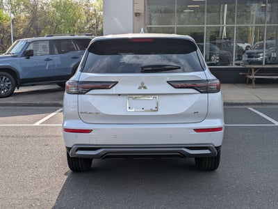 2026 Mitsubishi Outlander SE