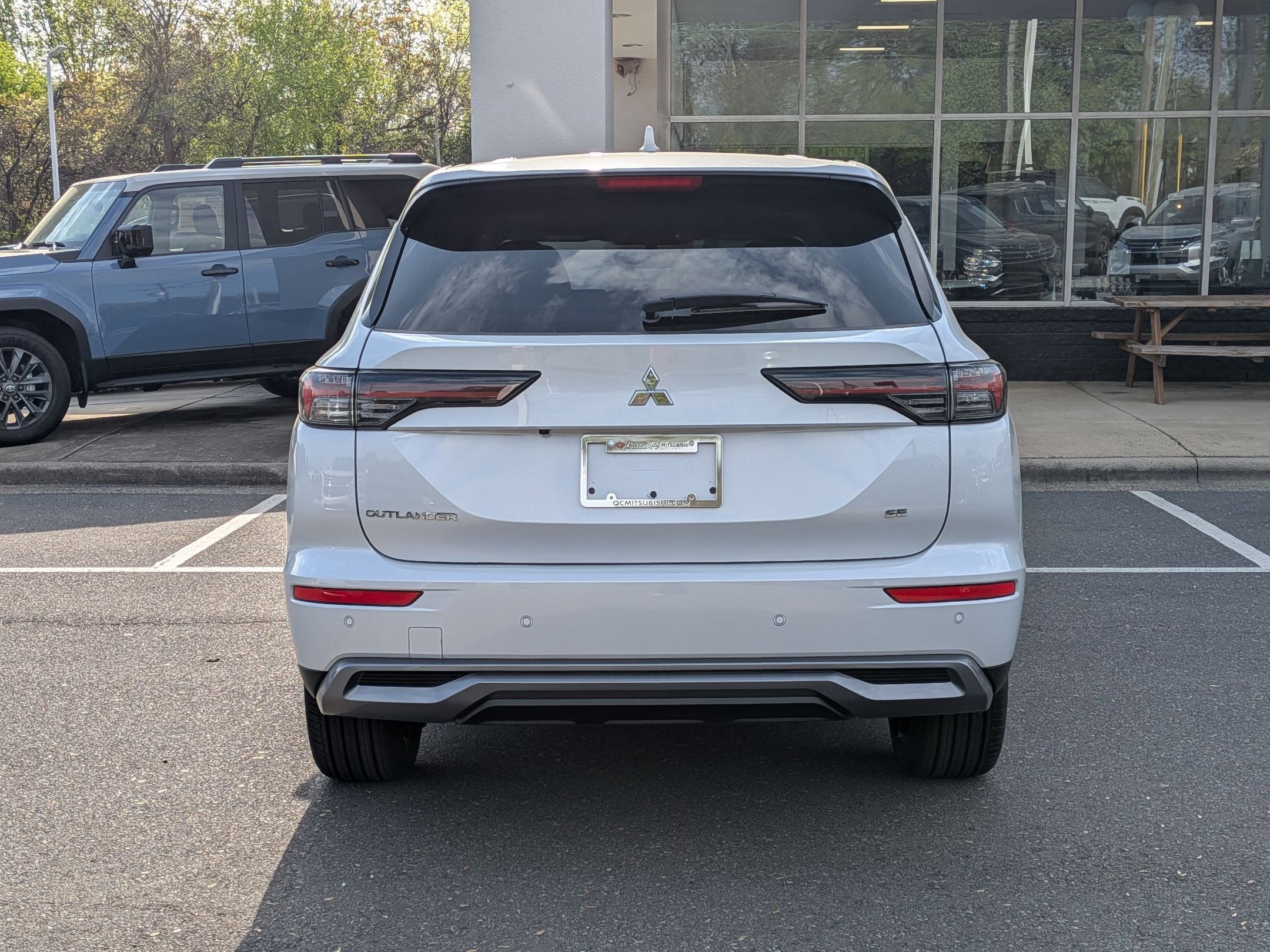 2026 Mitsubishi Outlander SE