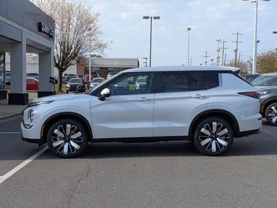 2026 Mitsubishi Outlander SE