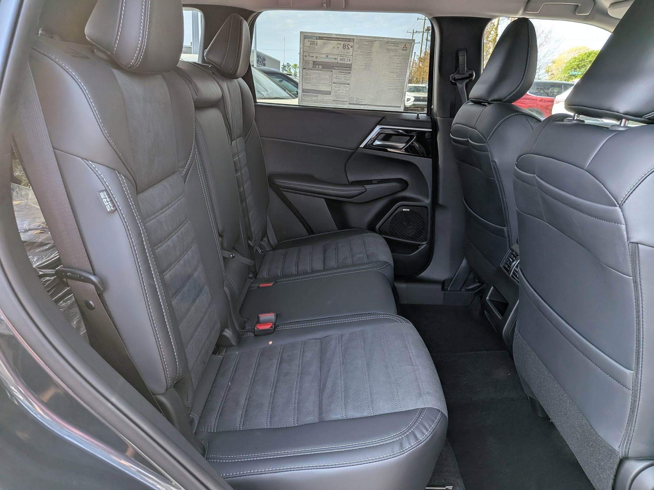 2026 Mitsubishi Outlander SE