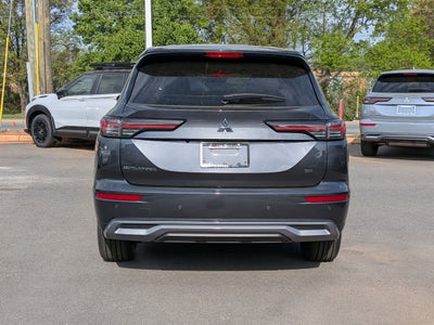 2026 Mitsubishi Outlander SE