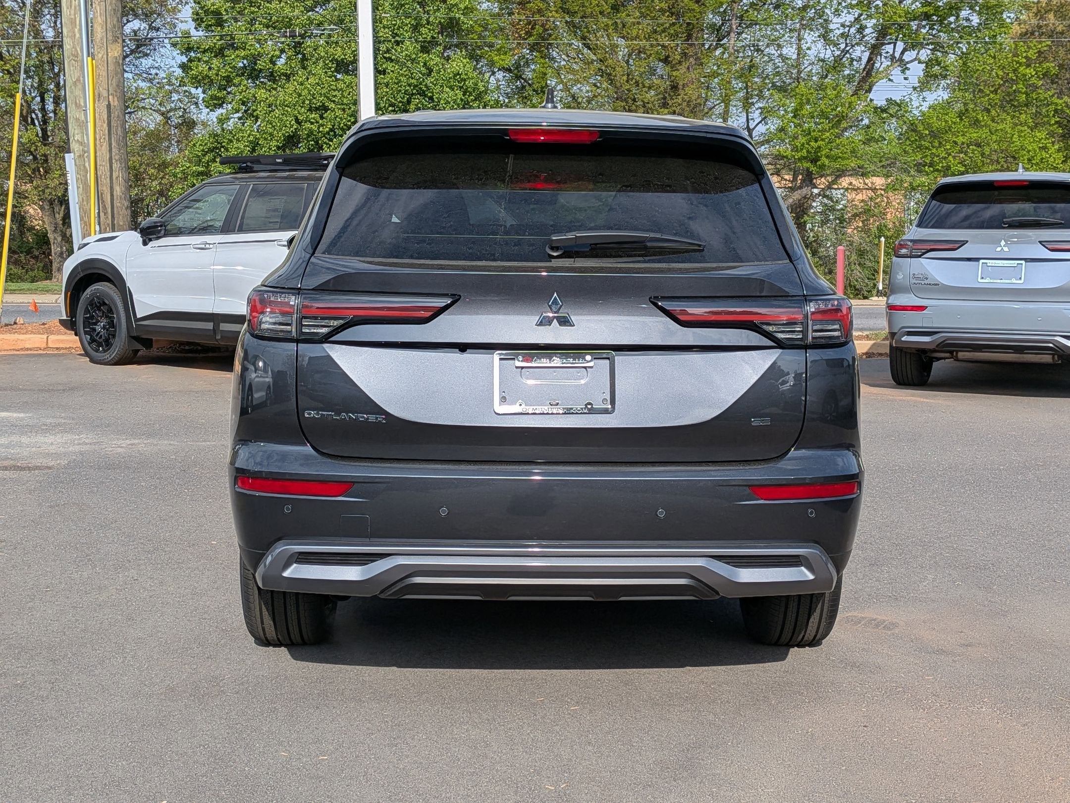 2026 Mitsubishi Outlander SE