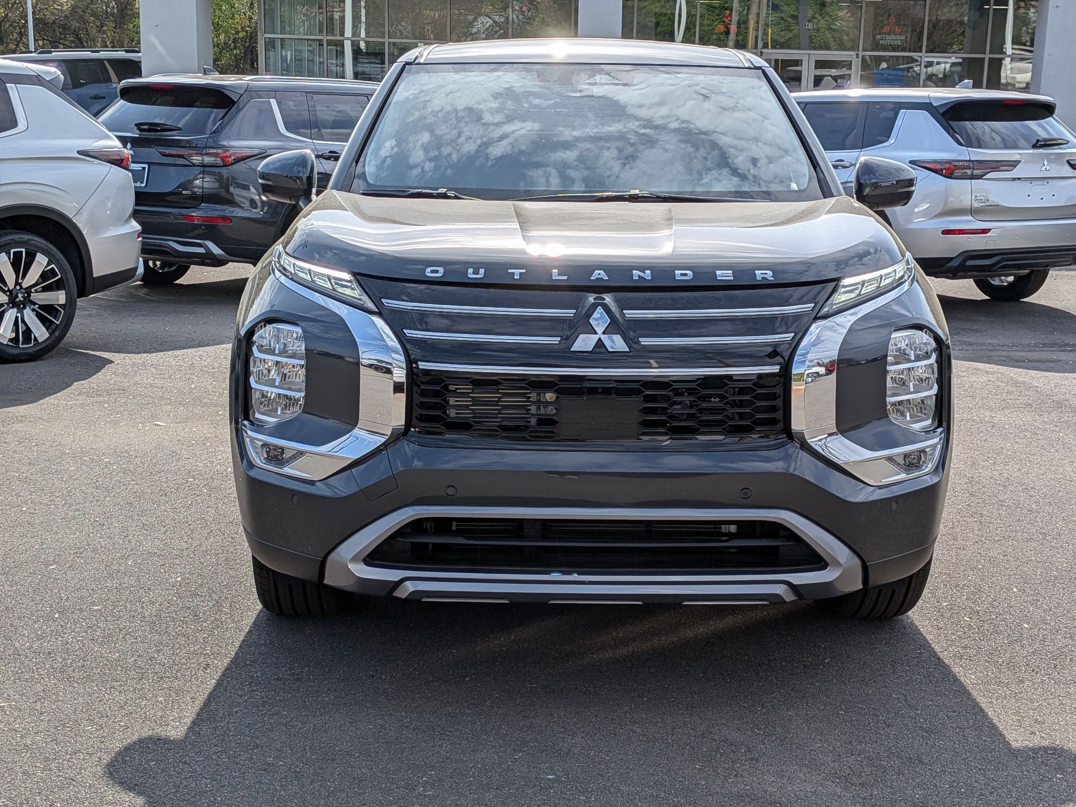 2026 Mitsubishi Outlander SE