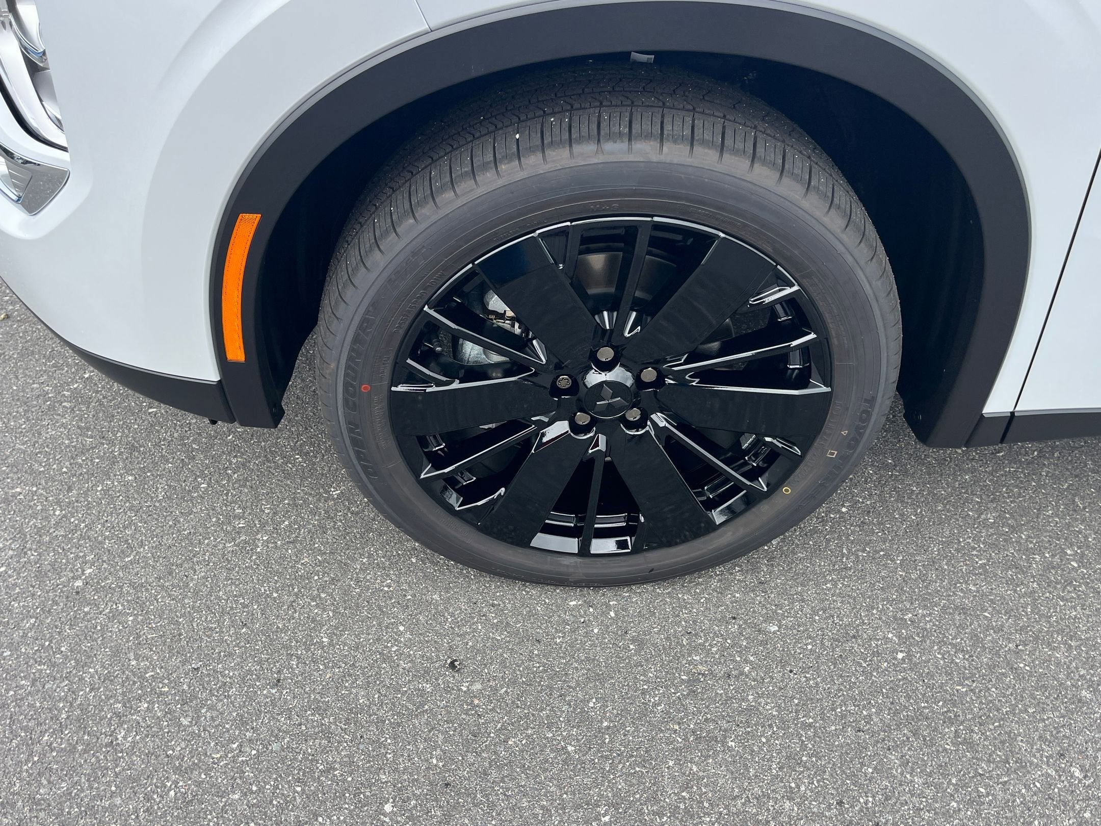 2026 Mitsubishi Outlander LE