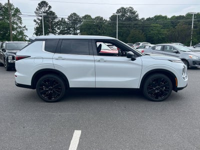 2026 Mitsubishi Outlander LE