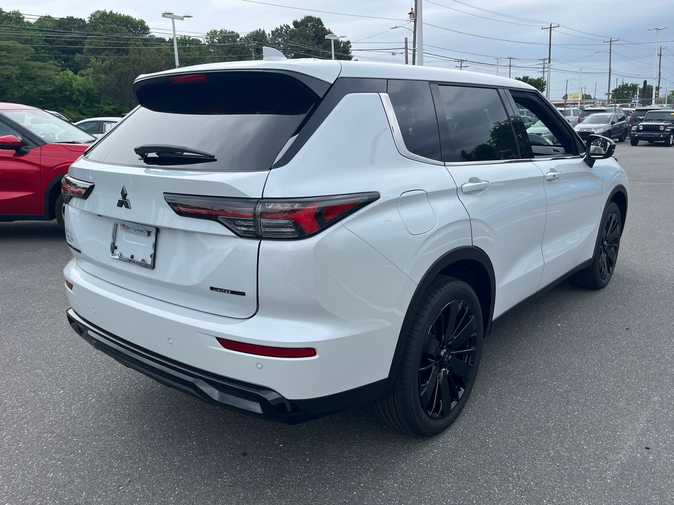 2026 Mitsubishi Outlander LE