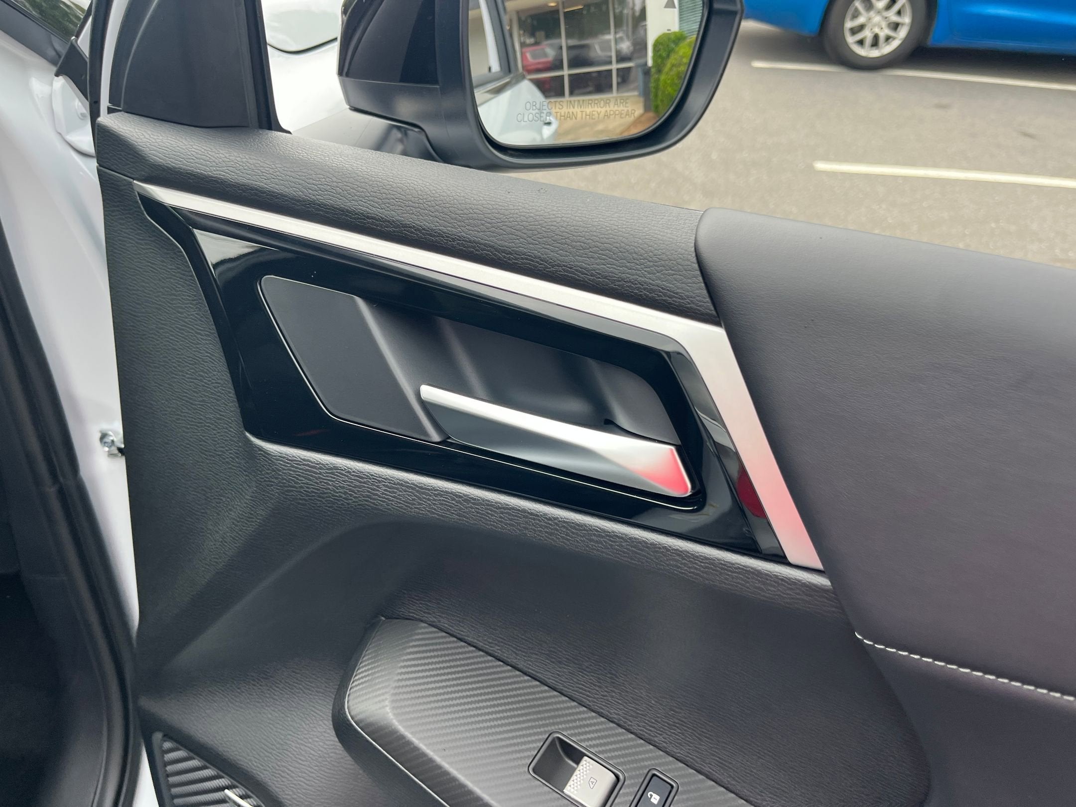 2026 Mitsubishi Outlander LE