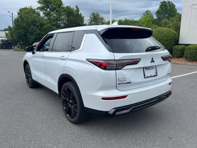 2026 Mitsubishi Outlander LE