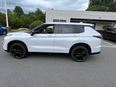 2026 Mitsubishi Outlander LE