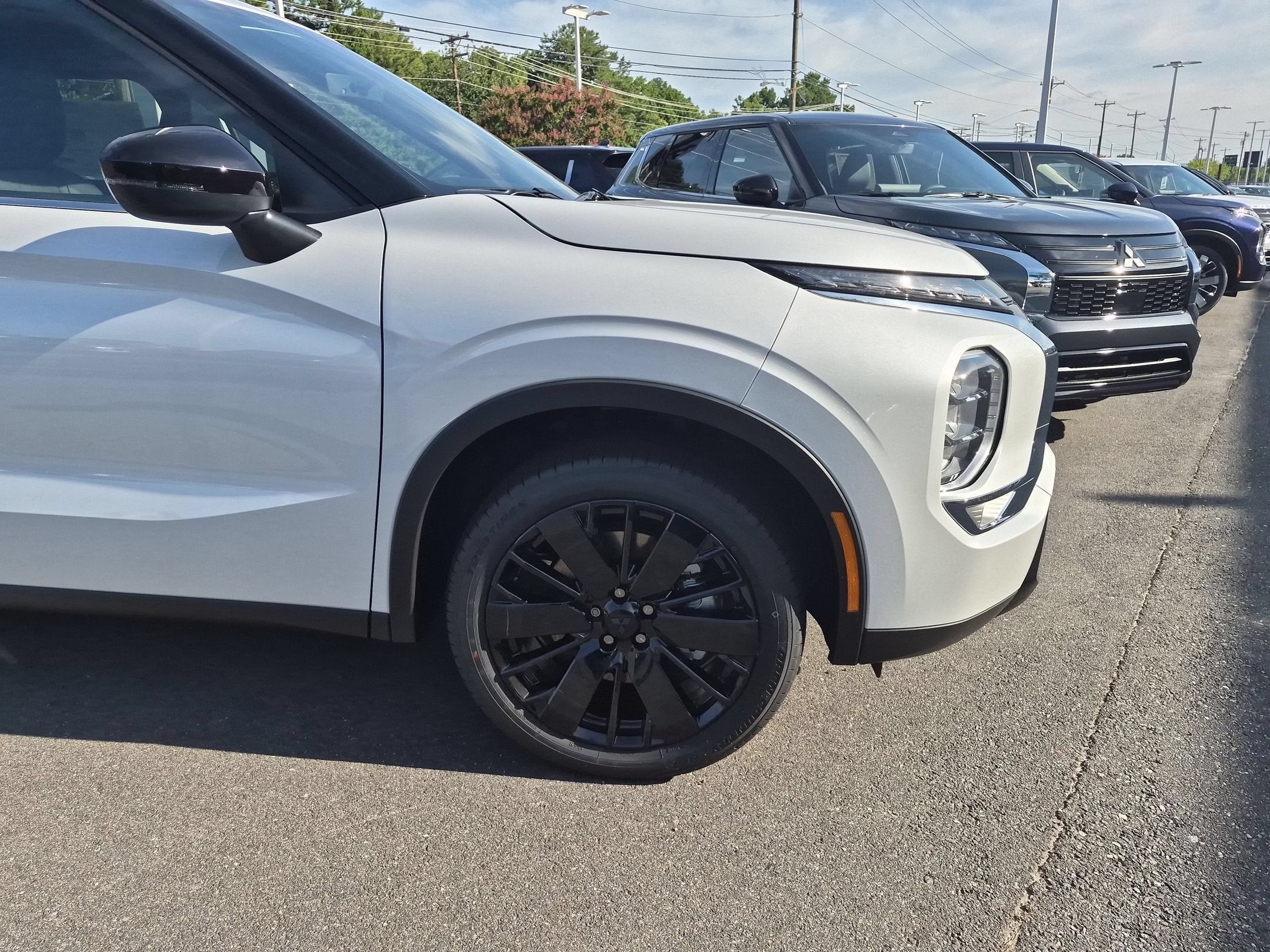 2026 Mitsubishi Outlander LE