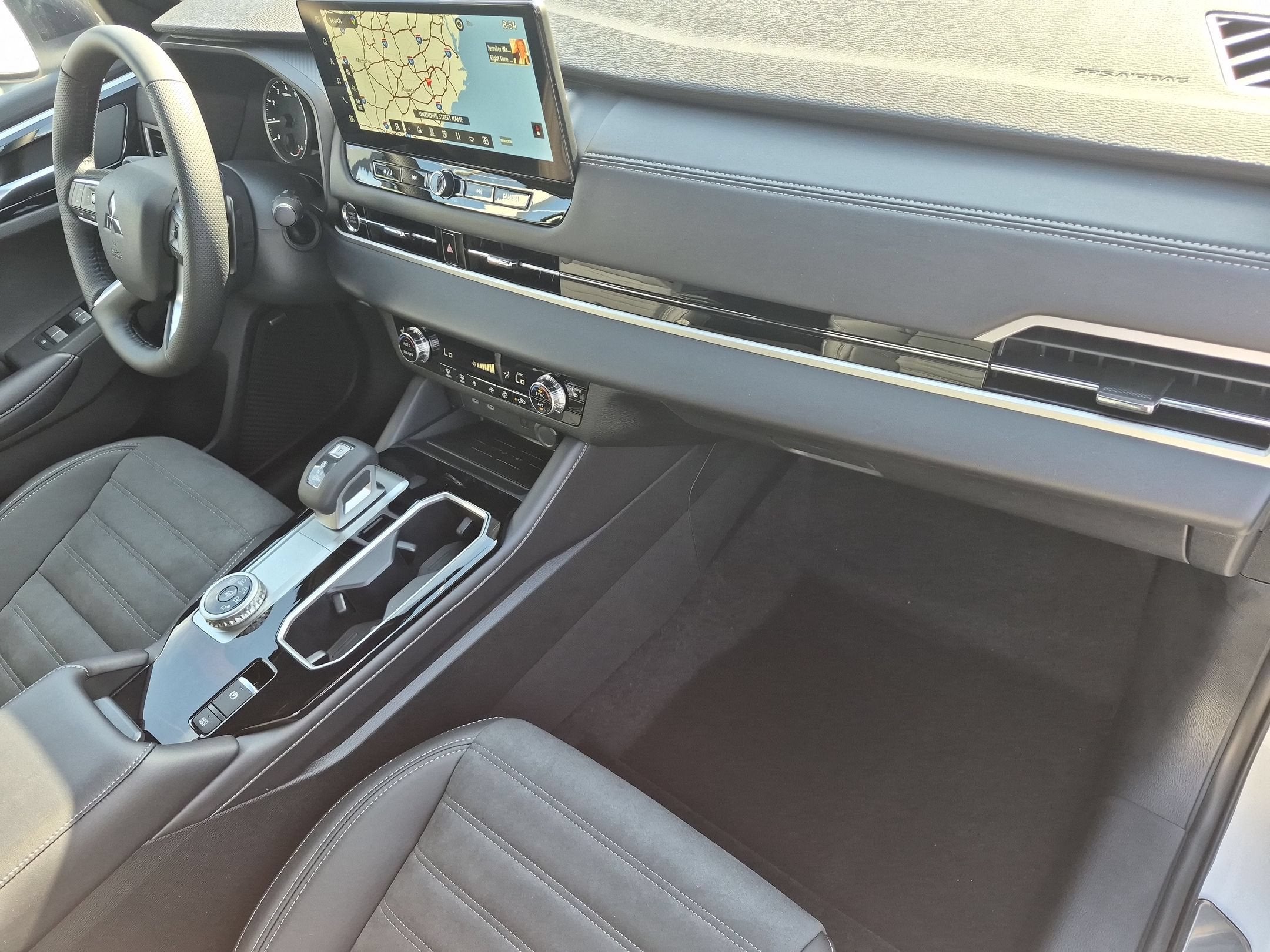 2026 Mitsubishi Outlander LE