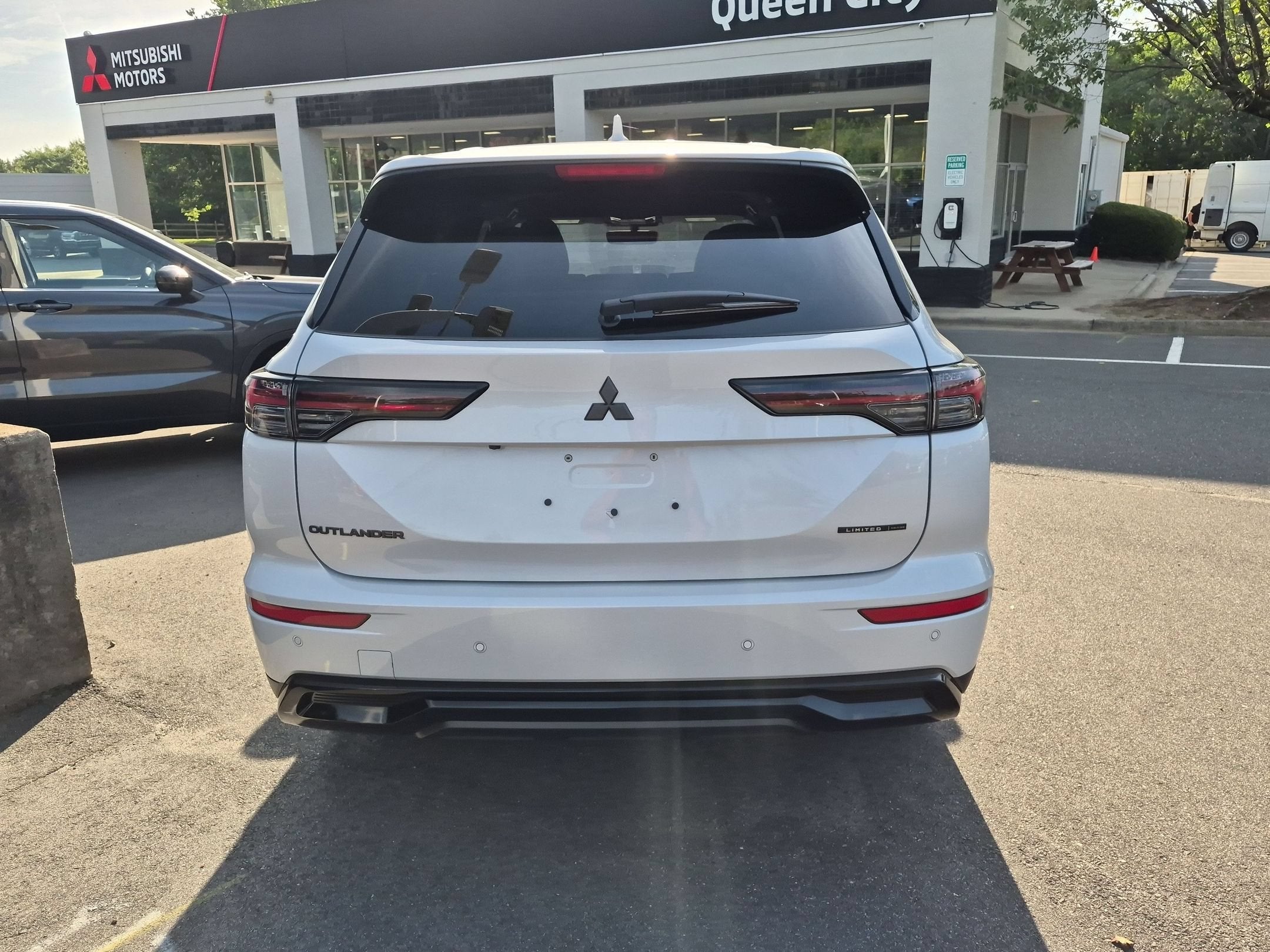 2026 Mitsubishi Outlander LE