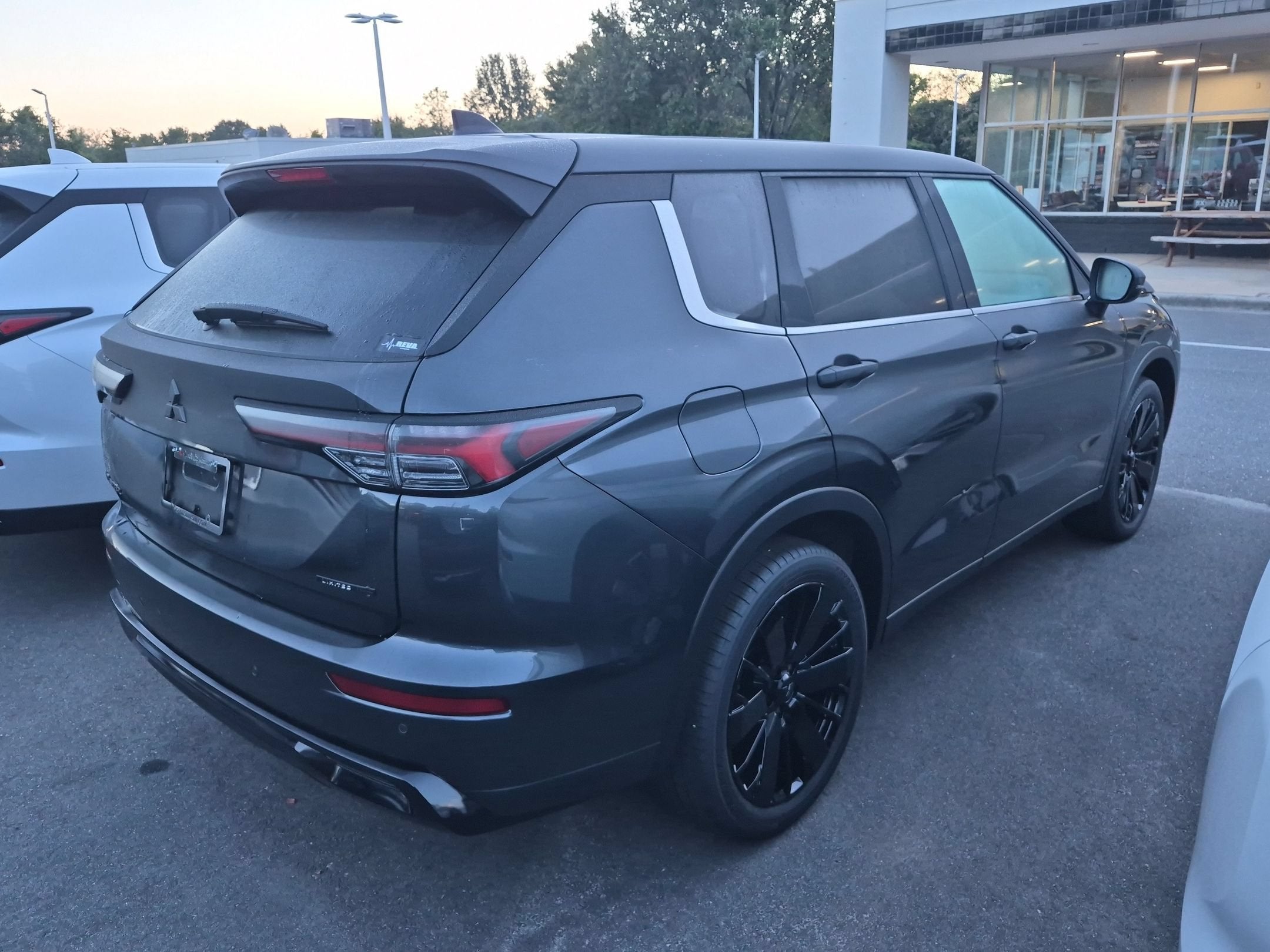 2026 Mitsubishi Outlander LE