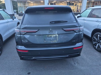 2026 Mitsubishi Outlander LE
