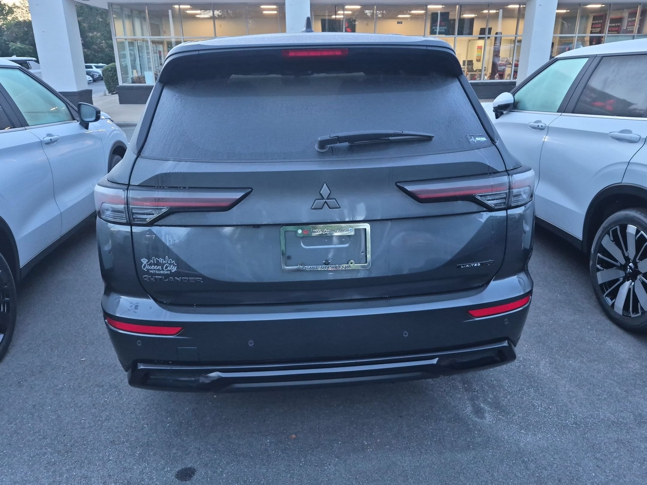 2026 Mitsubishi Outlander LE