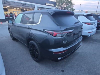 2026 Mitsubishi Outlander LE