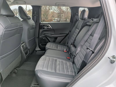 2026 Mitsubishi Outlander SE