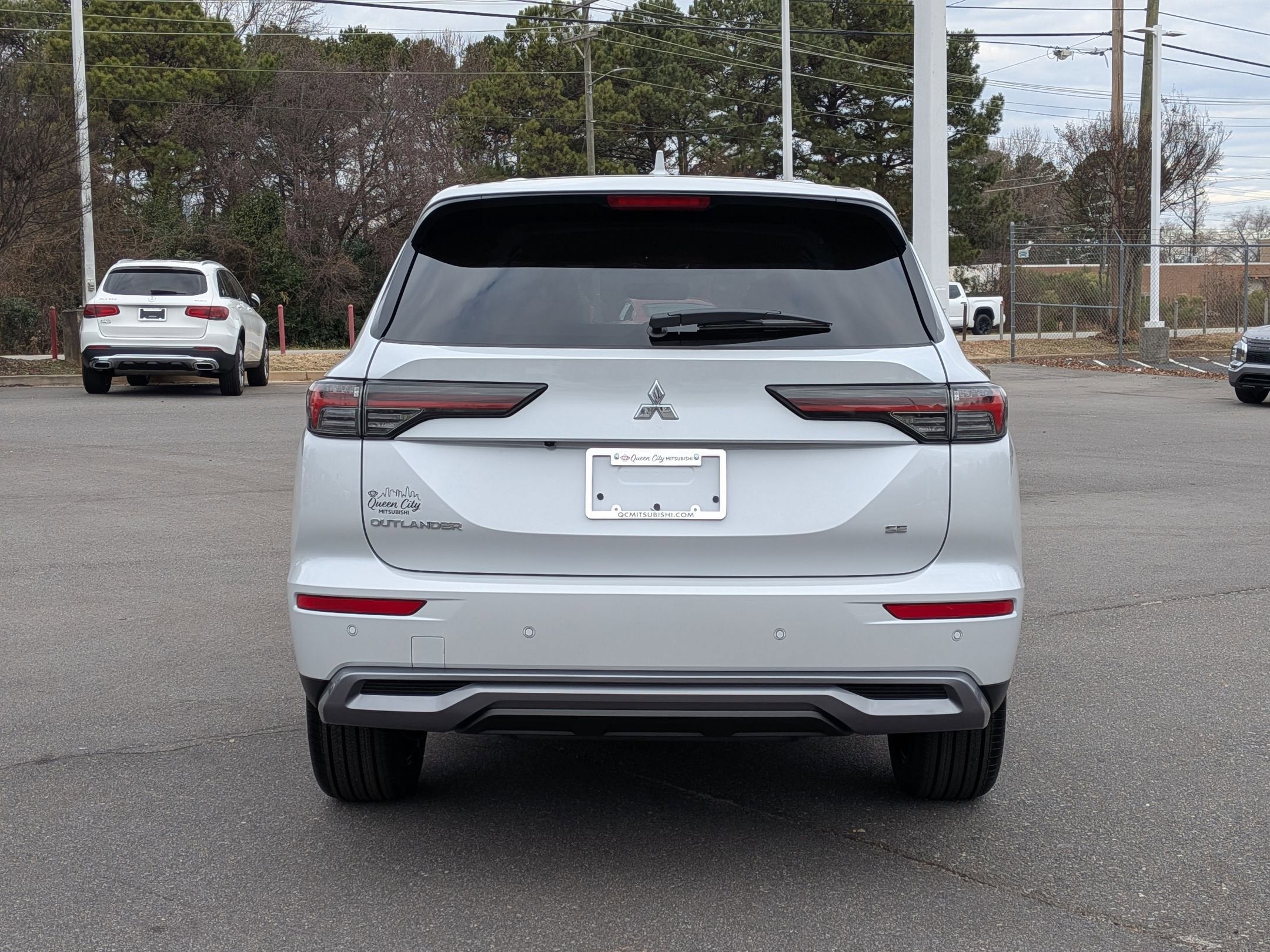 2026 Mitsubishi Outlander SE