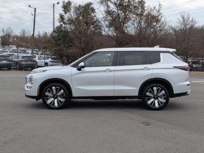 2026 Mitsubishi Outlander SE