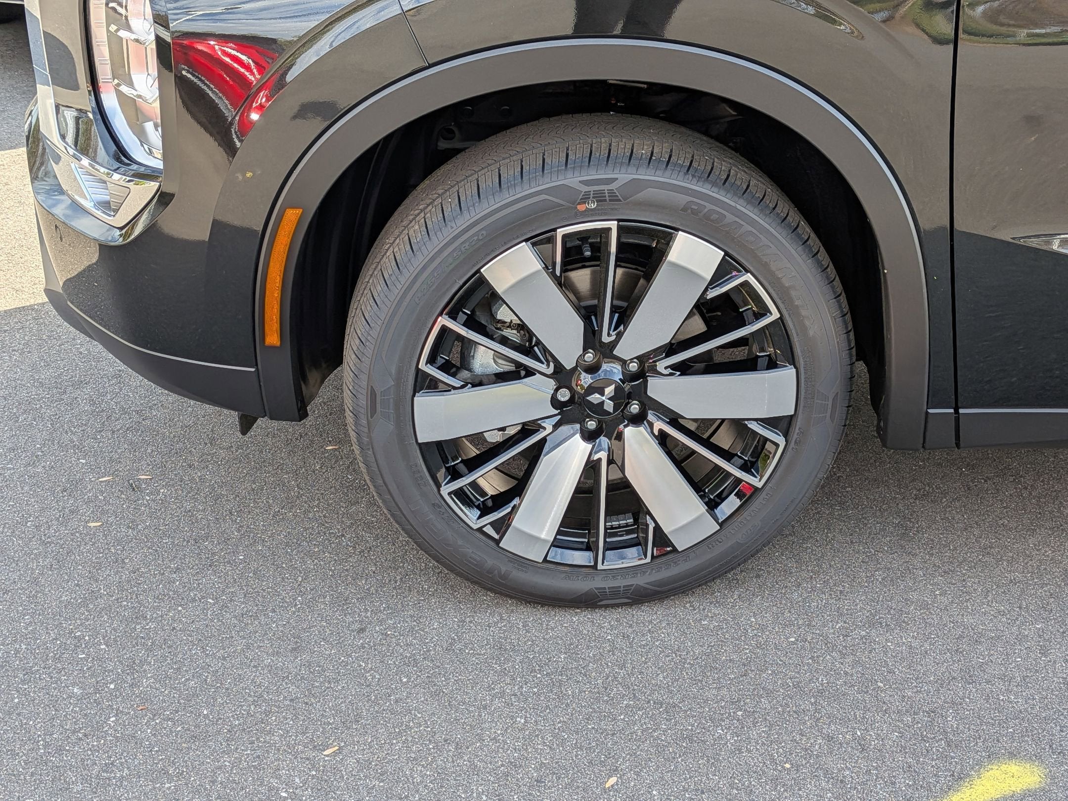 2026 Mitsubishi Outlander SE