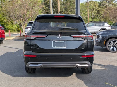 2026 Mitsubishi Outlander SE