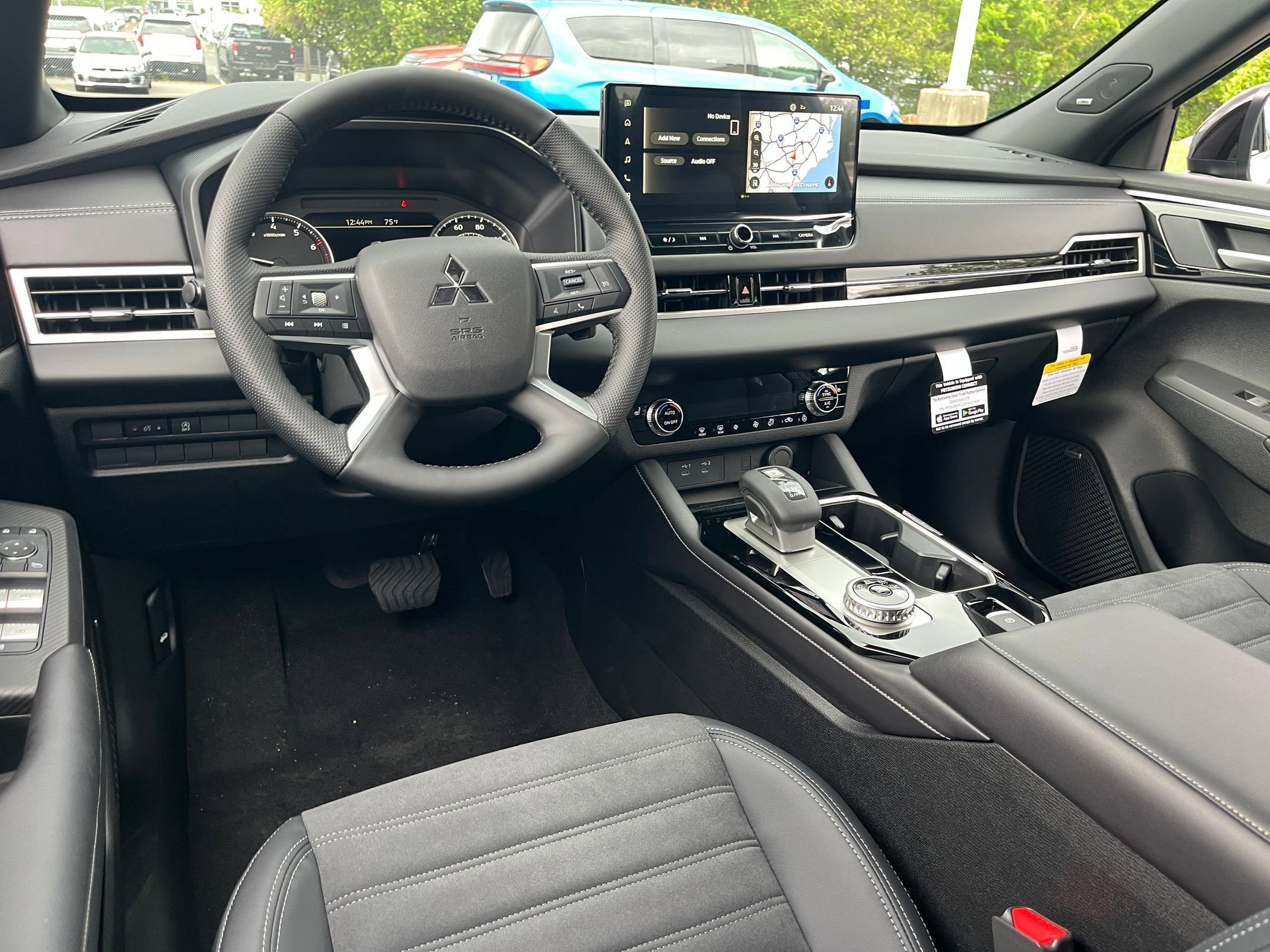 2026 Mitsubishi Outlander LE