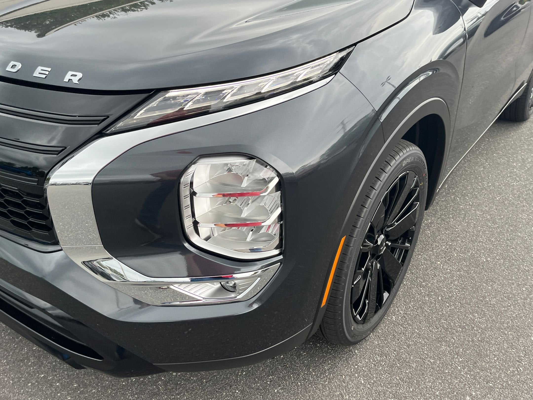 2026 Mitsubishi Outlander LE