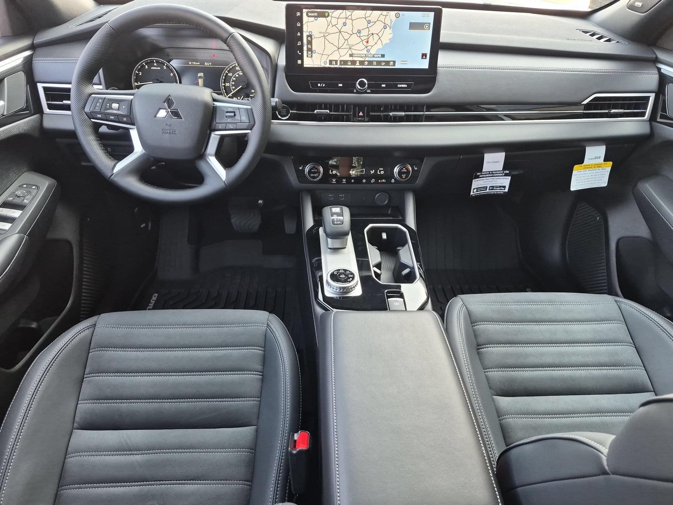 2026 Mitsubishi Outlander LE