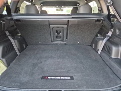 2026 Mitsubishi Outlander LE