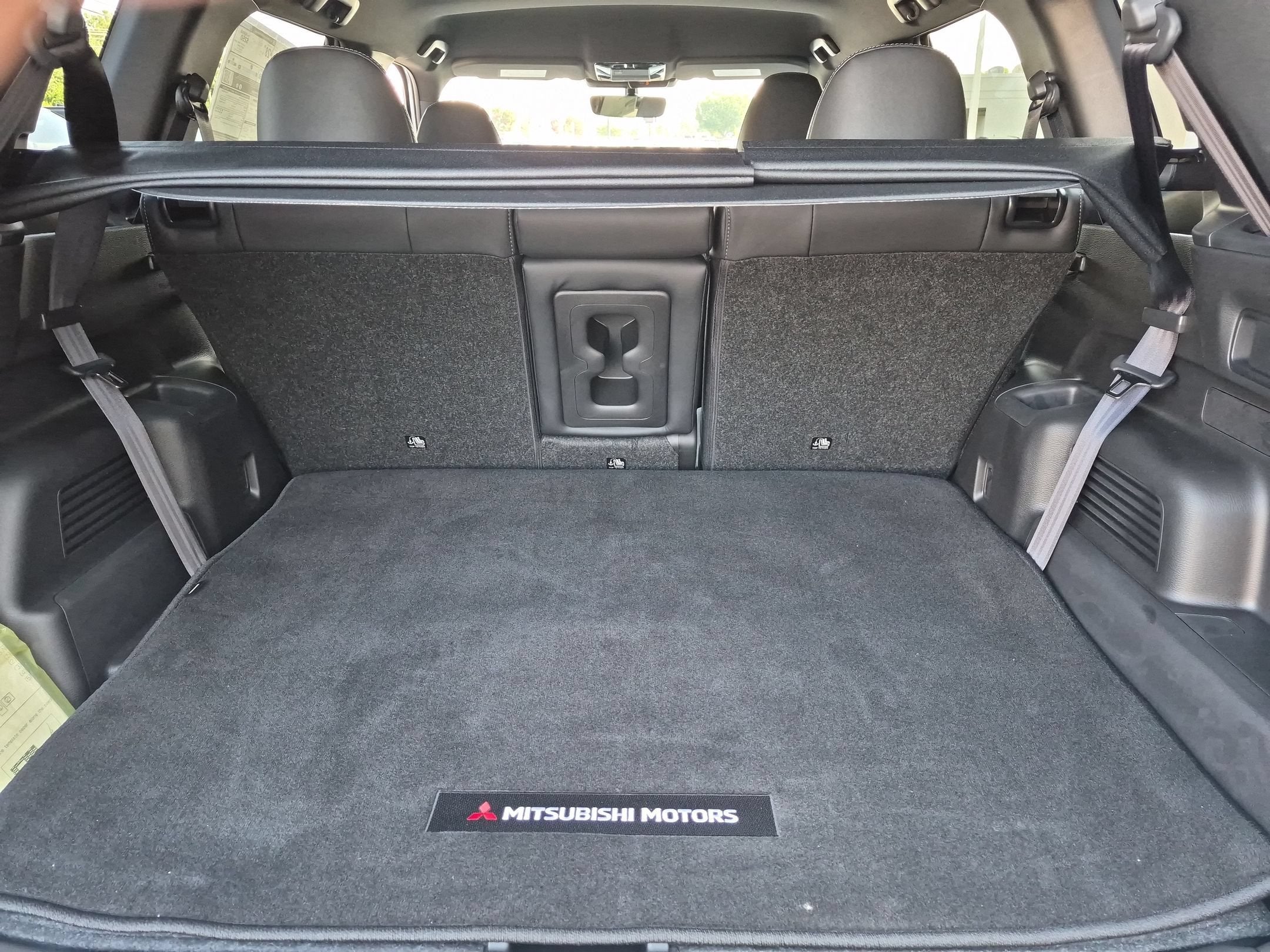 2026 Mitsubishi Outlander LE