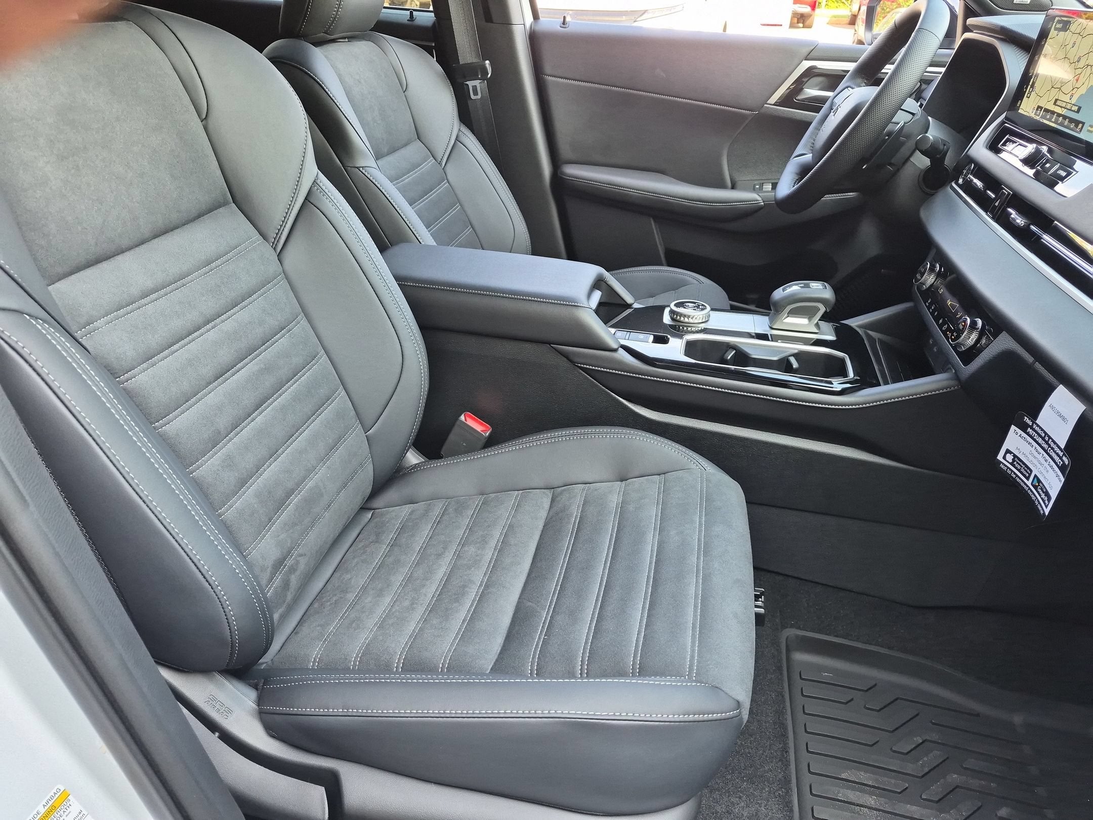 2026 Mitsubishi Outlander LE