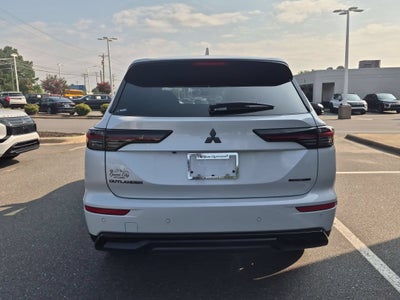 2026 Mitsubishi Outlander LE
