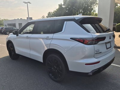 2026 Mitsubishi Outlander LE