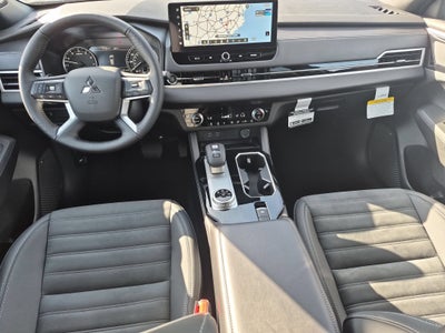 2026 Mitsubishi Outlander LE