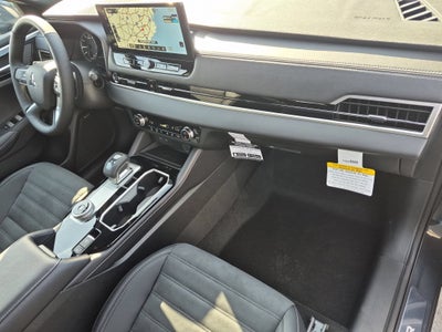 2026 Mitsubishi Outlander LE